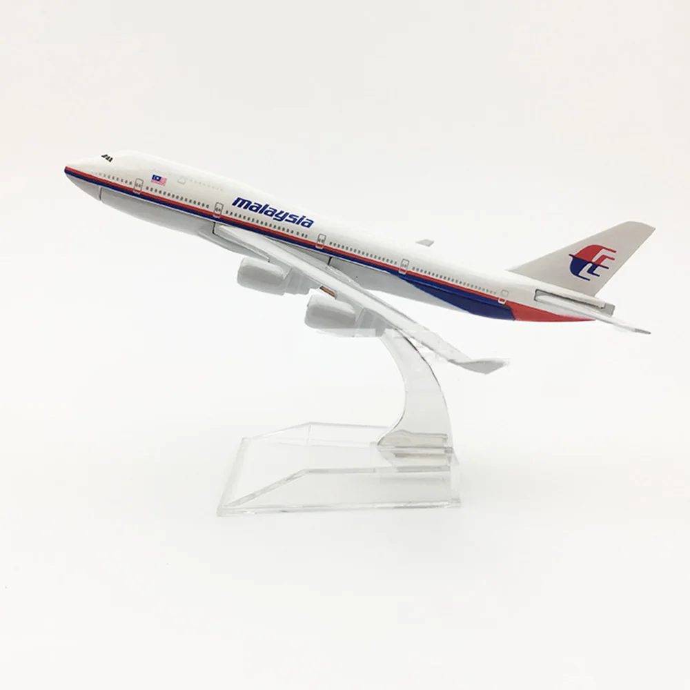 Kids Toys Malaysia - 1/400 Scale Aircraft Boeing 747 Malaysia
