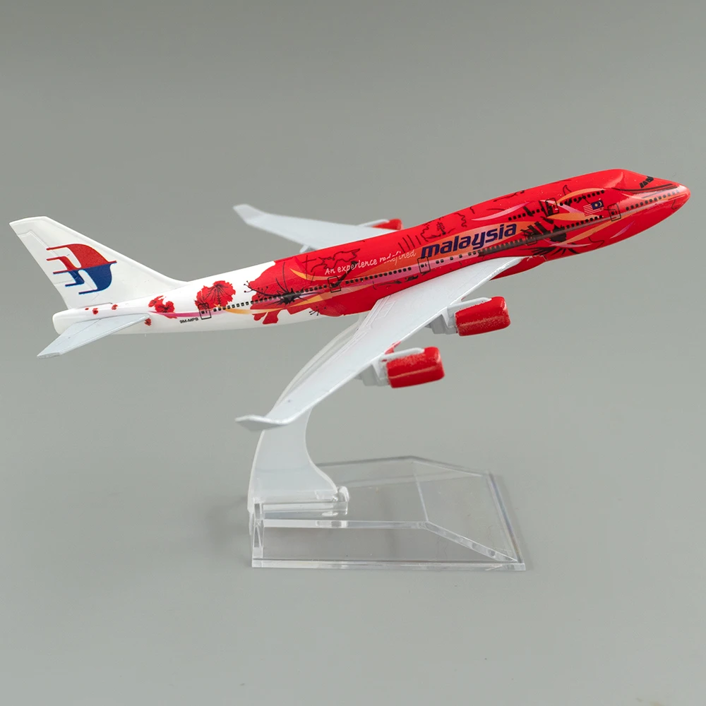 Kids Toys Malaysia - 1/400 Scale Aircraft Boeing 747 Malaysia